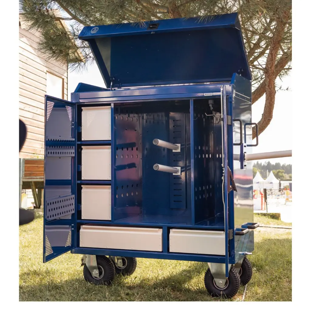 Diligence L avec coffre ouverte.webp