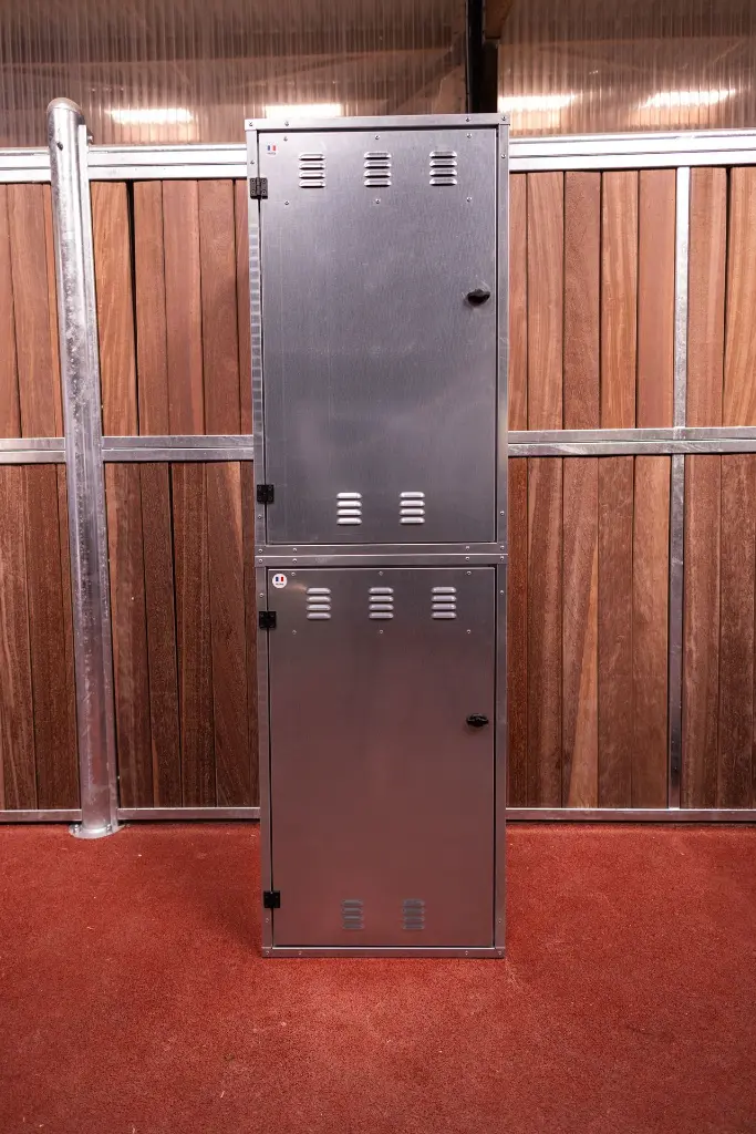 STM1000 fermé empilé.webp